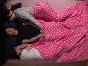 اليابانية الثلاثي السرير العاطفة غير خاضعة للرقابة