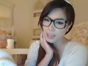 Korean Glasses بنت On Webcam