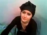 العربية الحجاب فتاة الوميض