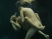 تجربة فريدة من نوعها الجنس تحت الماء
