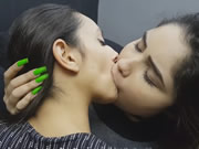 مثلية التقبيل العميق